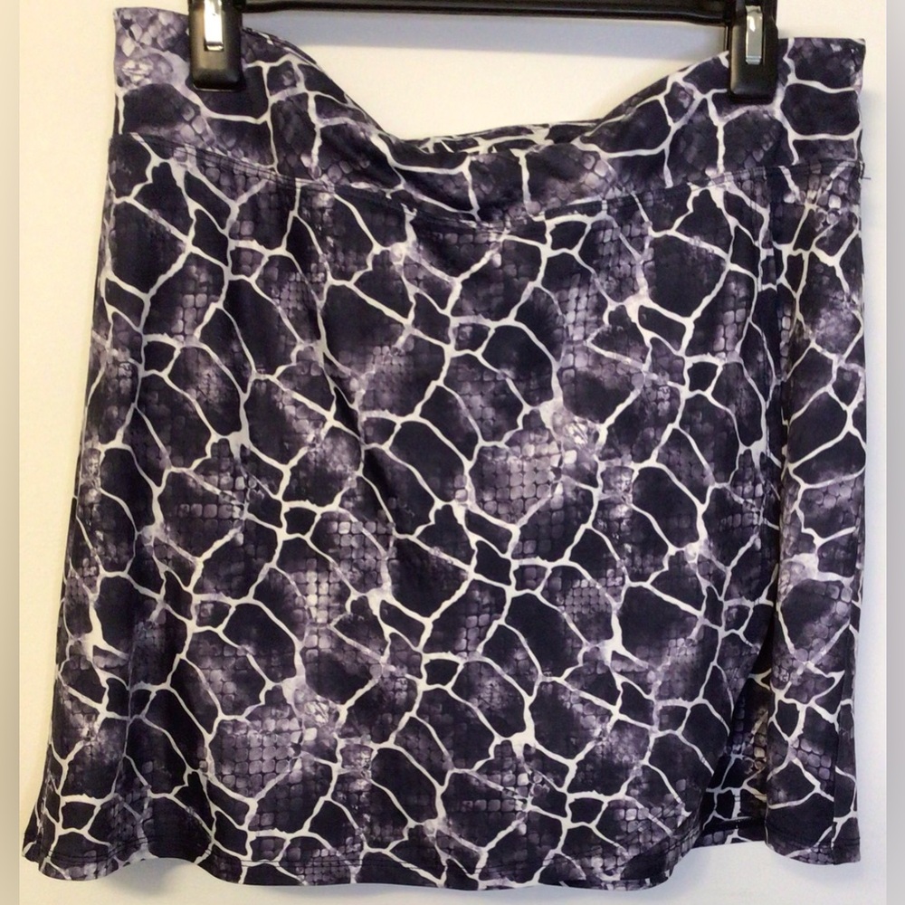 TGW tennis athletic skort size large